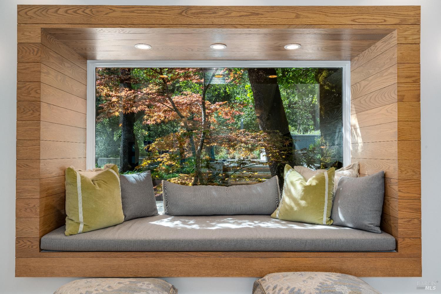 Detail Gallery Image 11 of 53 For 807 Wild Oak Dr, Santa Rosa,  CA 95409 - 3 Beds | 3/1 Baths