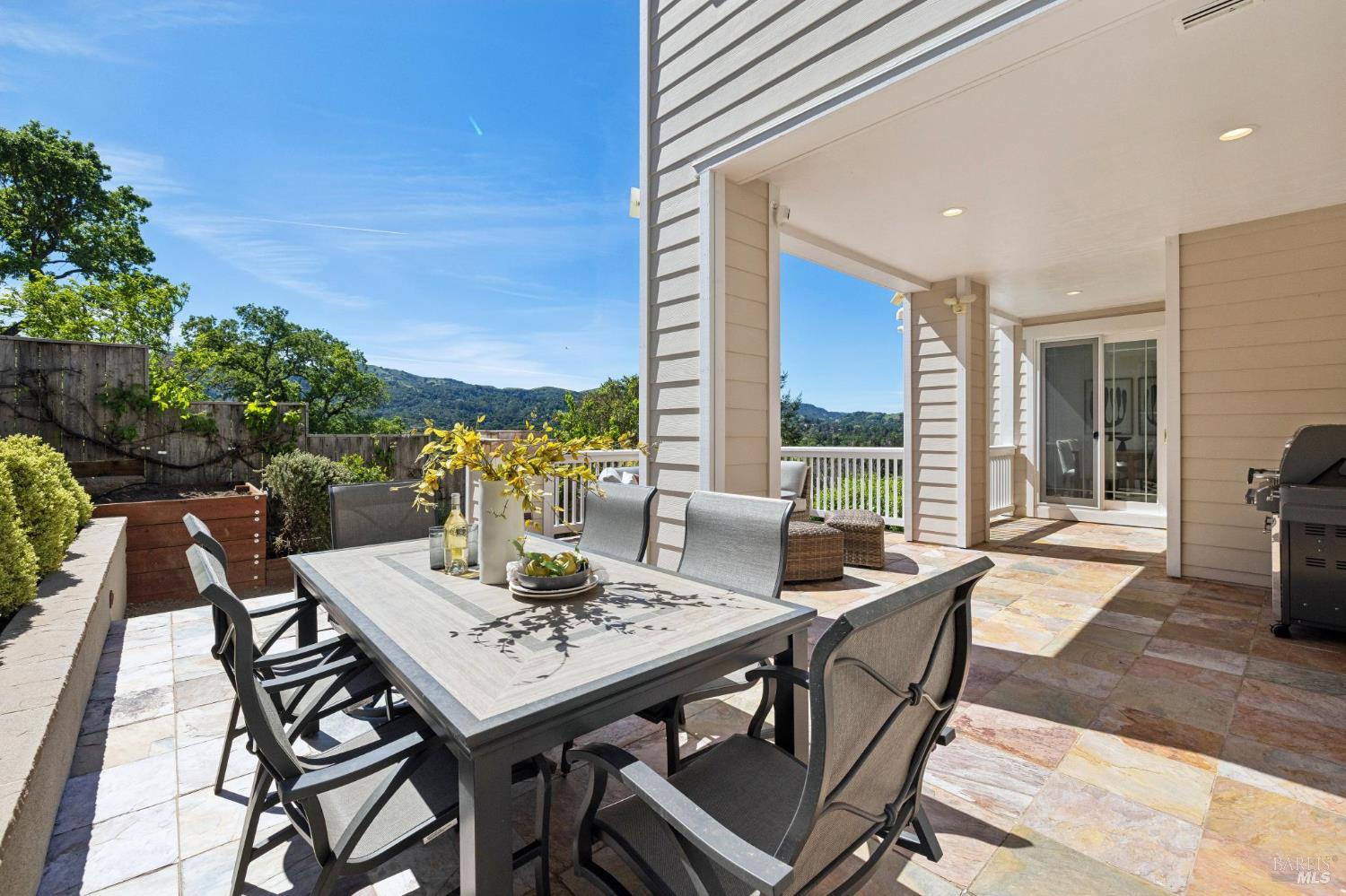 Detail Gallery Image 38 of 99 For 40 Miwok Dr, Novato,  CA 94947 - 5 Beds | 4/1 Baths