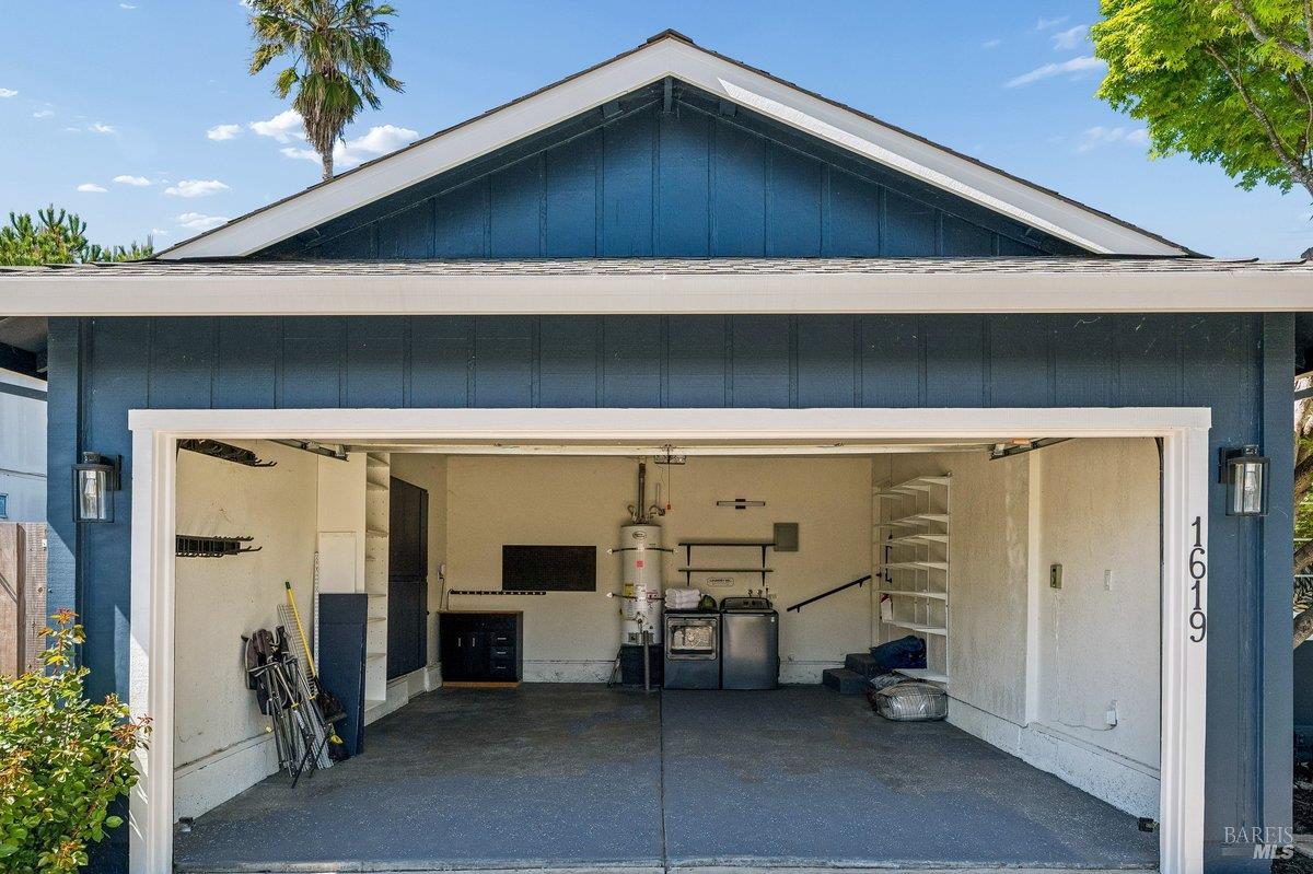 Detail Gallery Image 42 of 47 For 1619 Oneel Dr, Petaluma,  CA 94954 - 3 Beds | 2 Baths