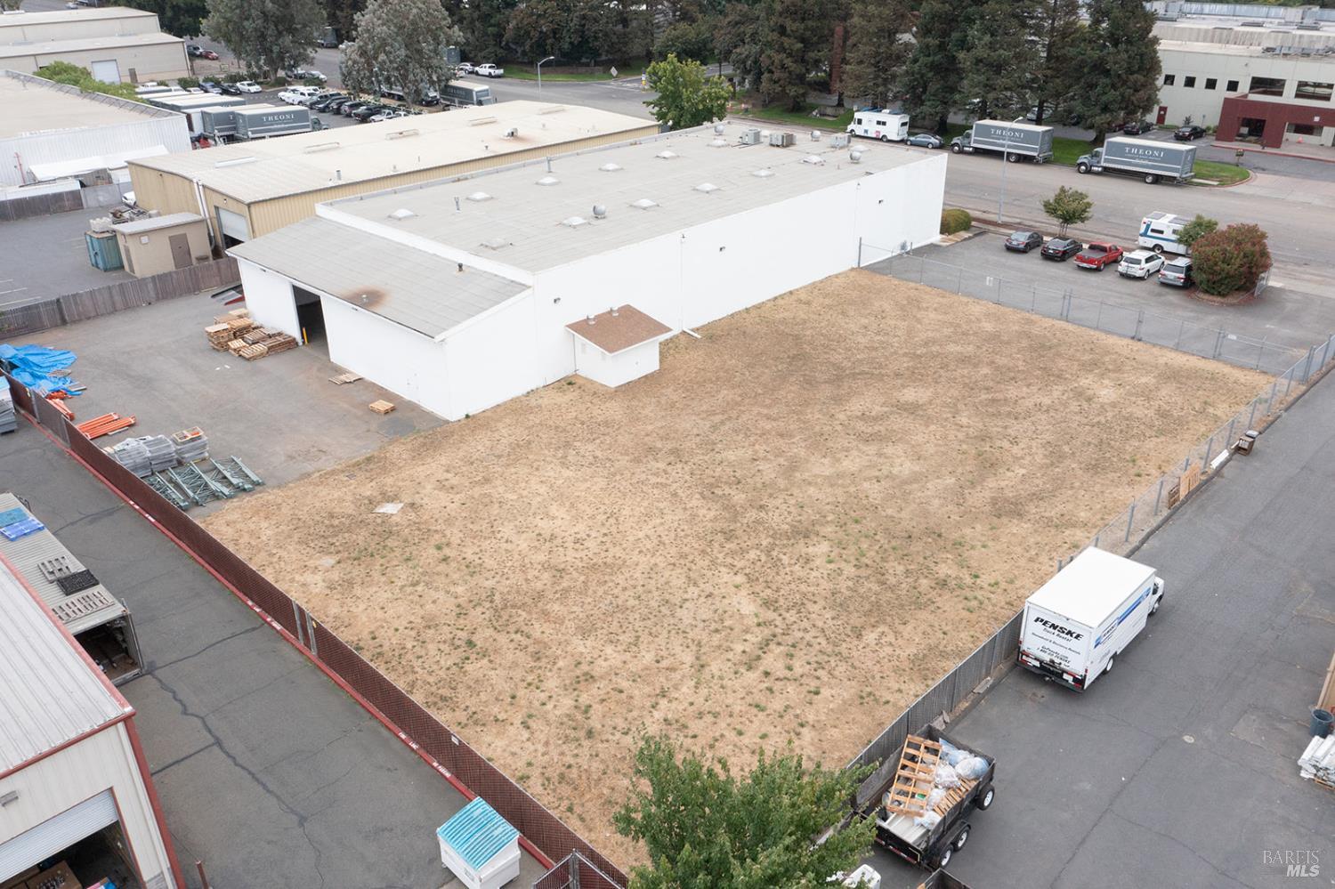 Detail Gallery Image 2 of 7 For 962 Kaiser Rd, Napa,  CA 94558 - – Beds | – Baths