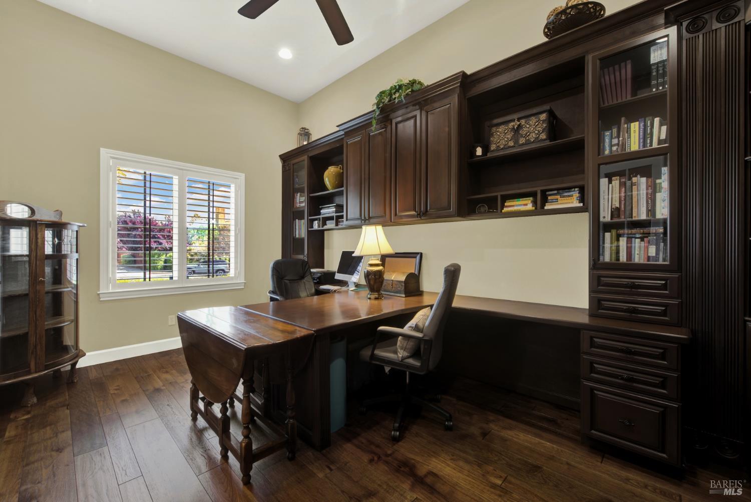 Detail Gallery Image 12 of 82 For 3413 Black Mountain Ct, Fairfield,  CA 94534 - 4 Beds | 2/1 Baths