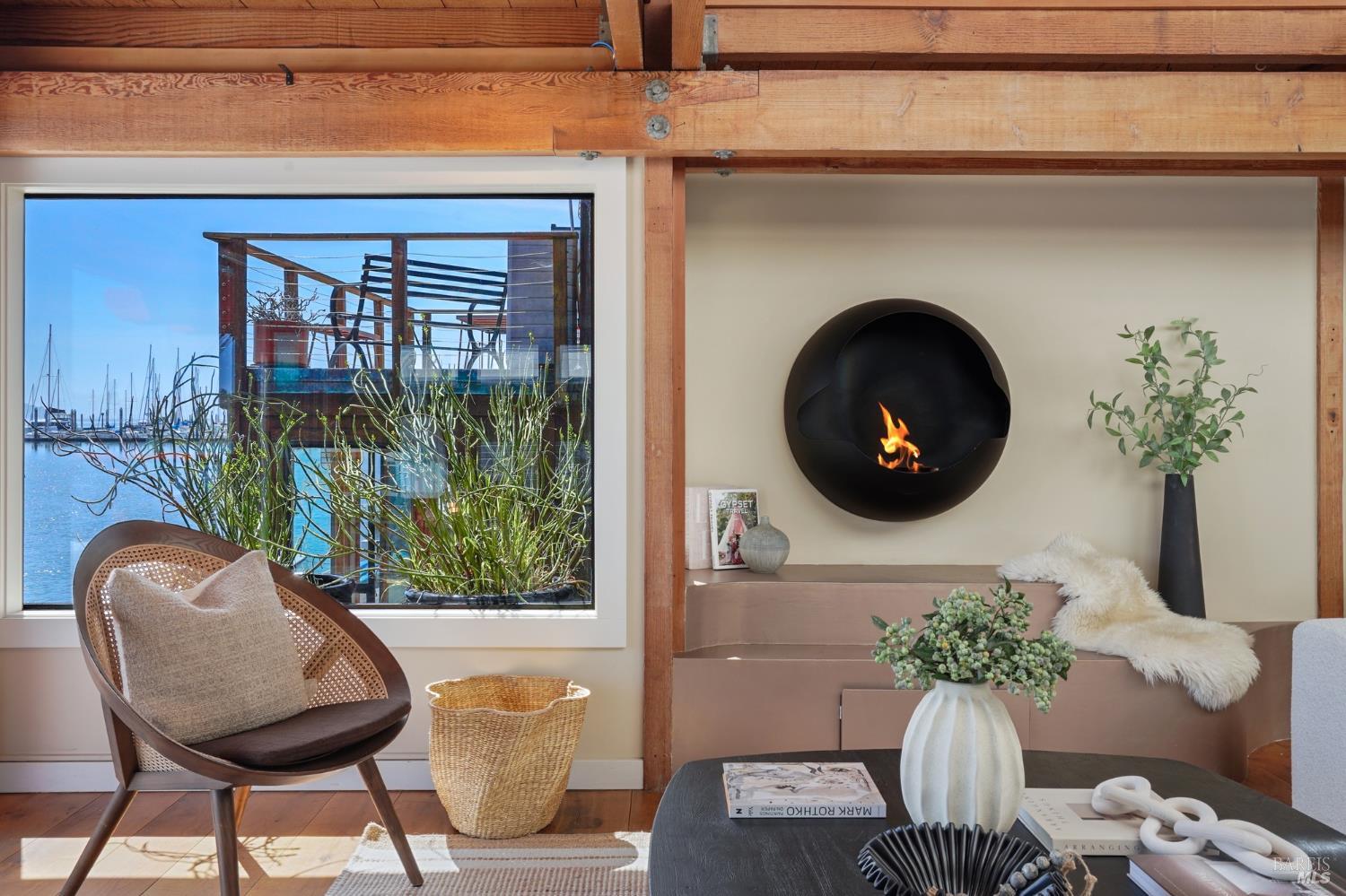 Detail Gallery Image 7 of 31 For 58 Liberty Dock Unkn, Sausalito,  CA 94965 - 2 Beds | 2/1 Baths