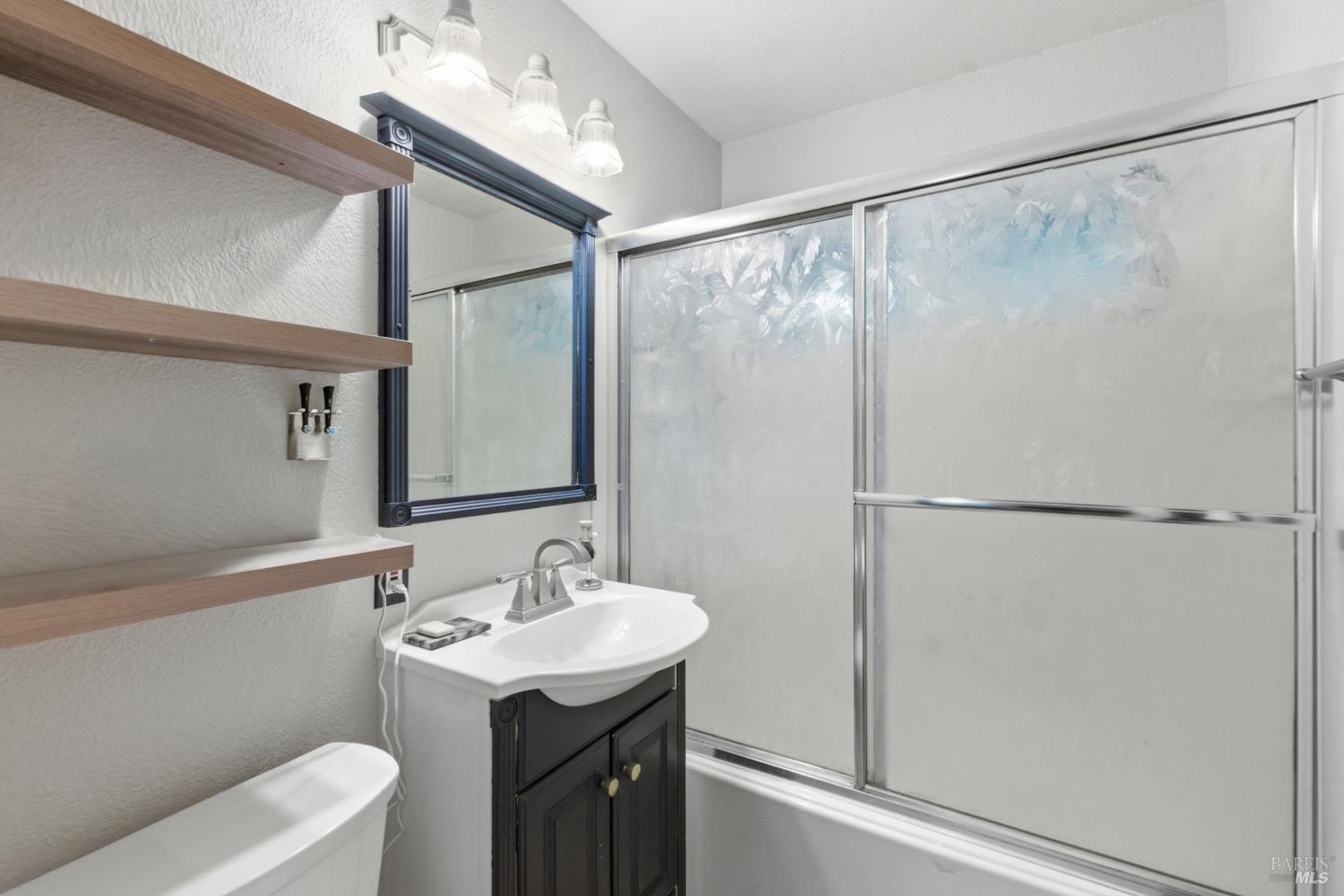 Detail Gallery Image 8 of 16 For 891 Rosewood Ave, Vallejo,  CA 94591 - 3 Beds | 1 Baths