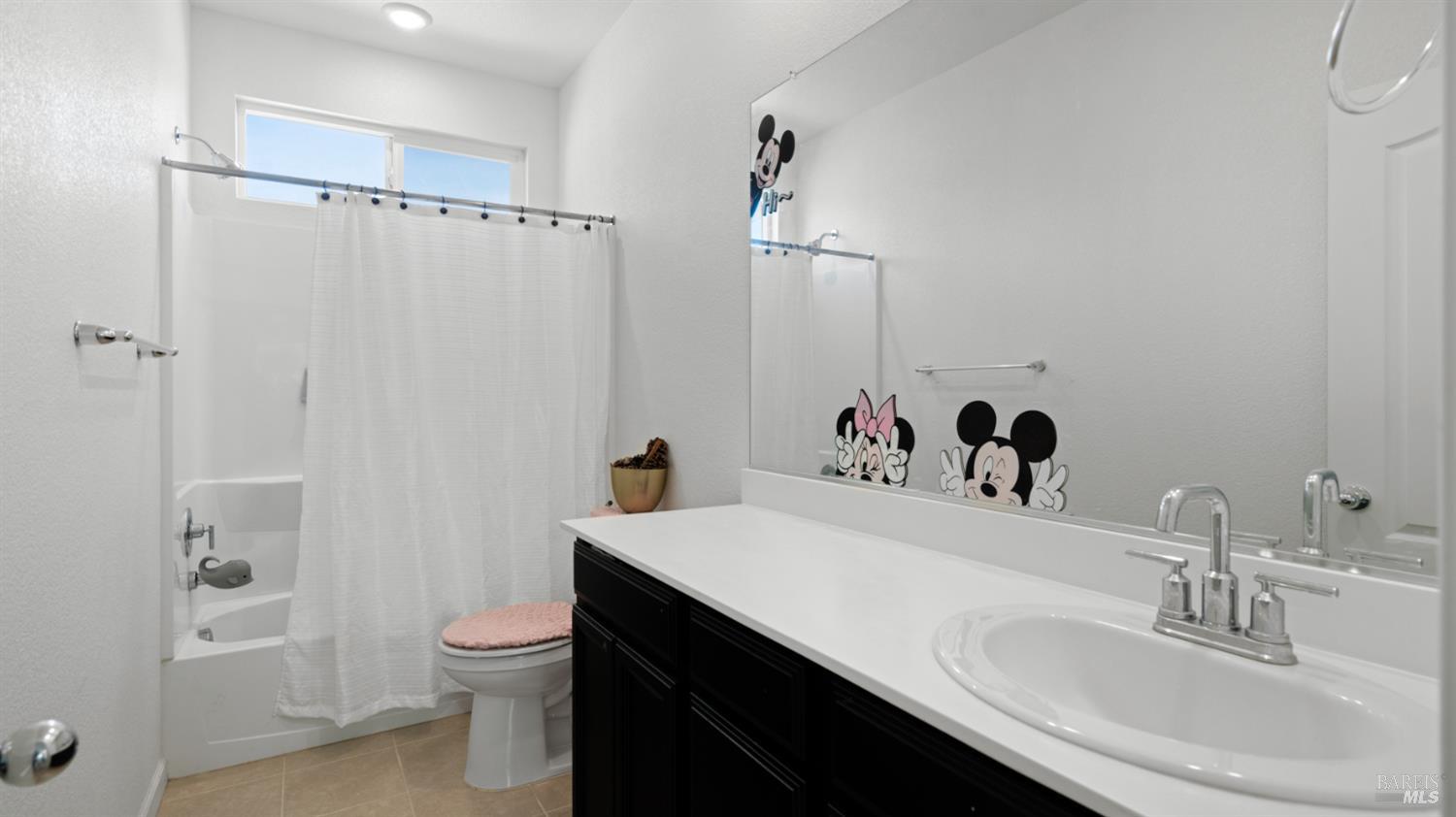 Detail Gallery Image 24 of 41 For 2350 Sheldon Dr, Fairfield,  CA 94533 - 4 Beds | 2/1 Baths