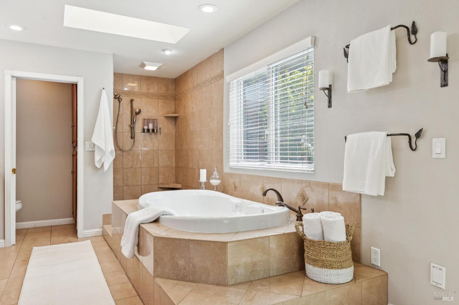 Detail Gallery Image 39 of 98 For 1195 Congress Valley Rd, Napa,  CA 94558 - 4 Beds | 4 Baths