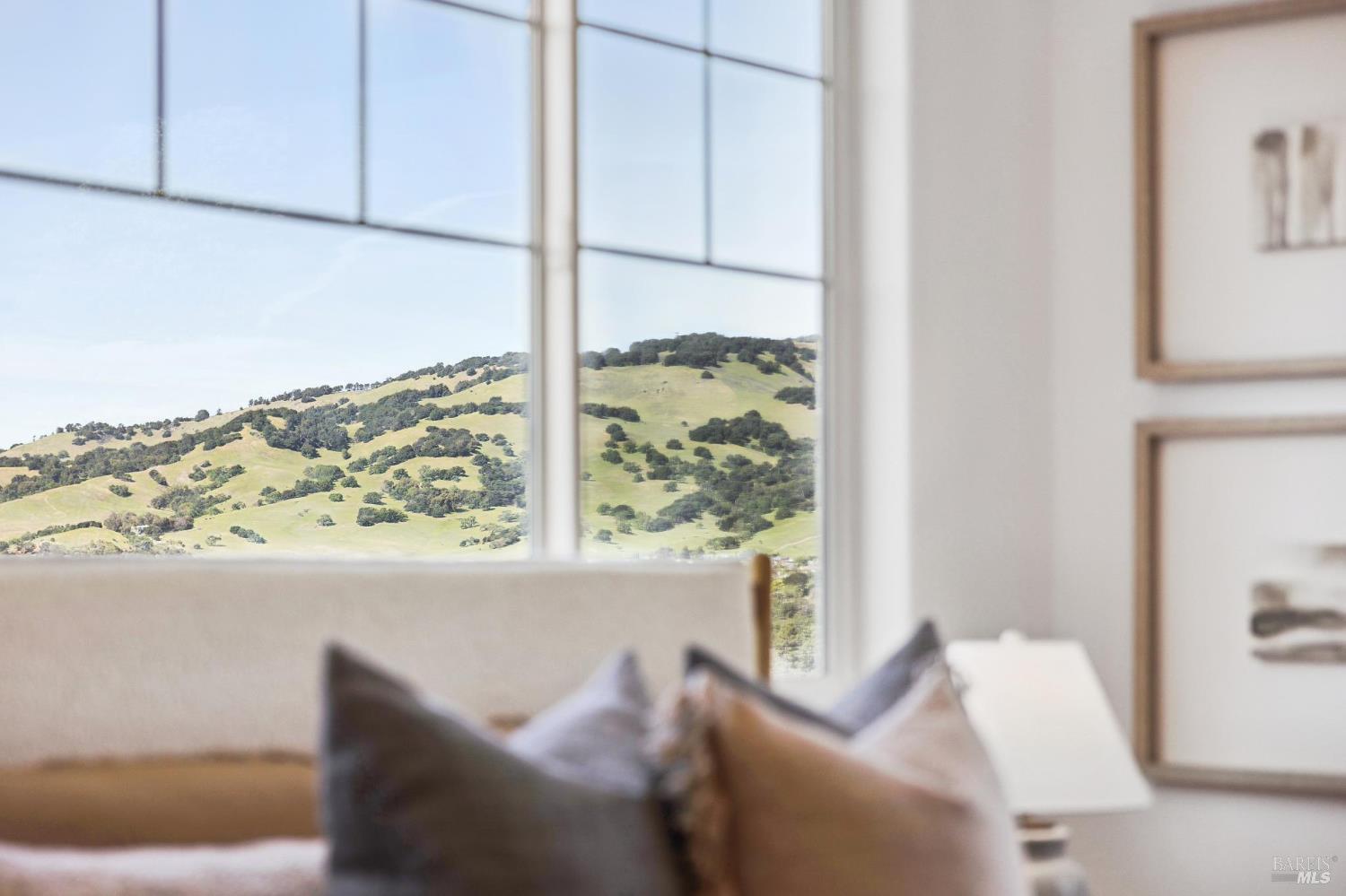 Detail Gallery Image 43 of 99 For 40 Miwok Dr, Novato,  CA 94947 - 5 Beds | 4/1 Baths