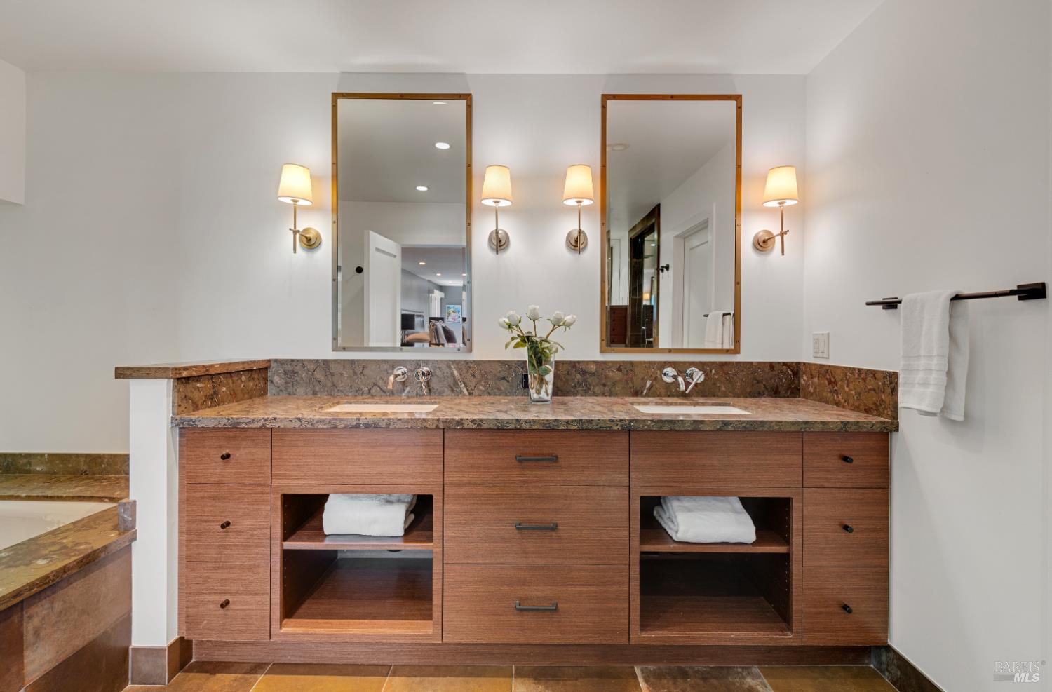 Detail Gallery Image 25 of 52 For 138 Madrona Ave, Belvedere,  CA 94920 - 4 Beds | 3/1 Baths