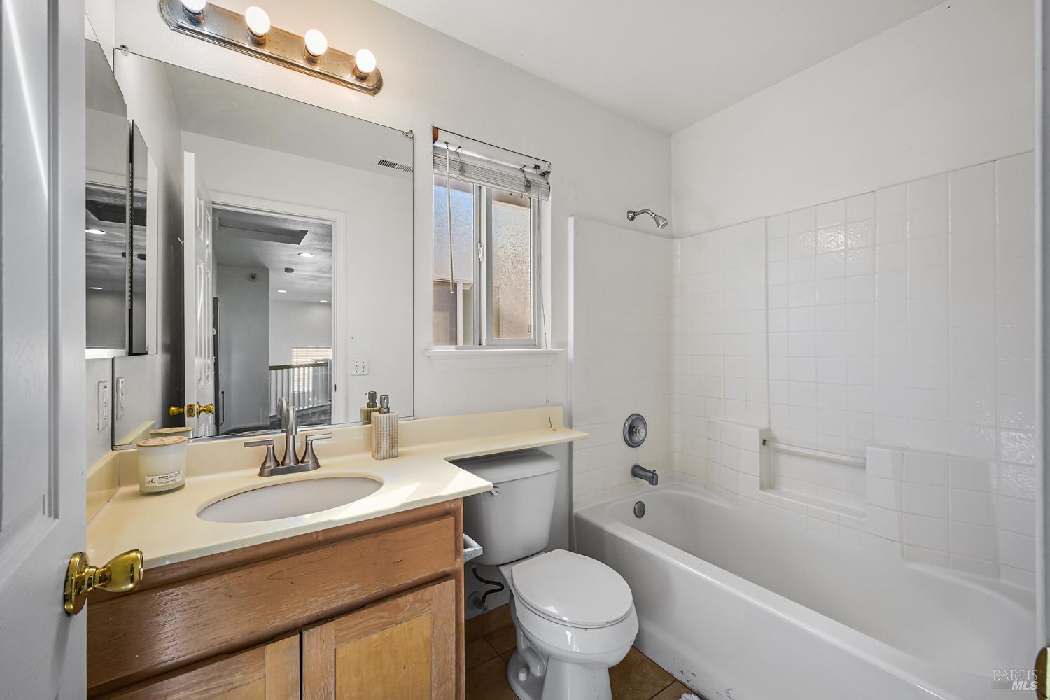 Detail Gallery Image 47 of 51 For 2824 Elk Ln, Santa Rosa,  CA 95407 - 4 Beds | 2/1 Baths