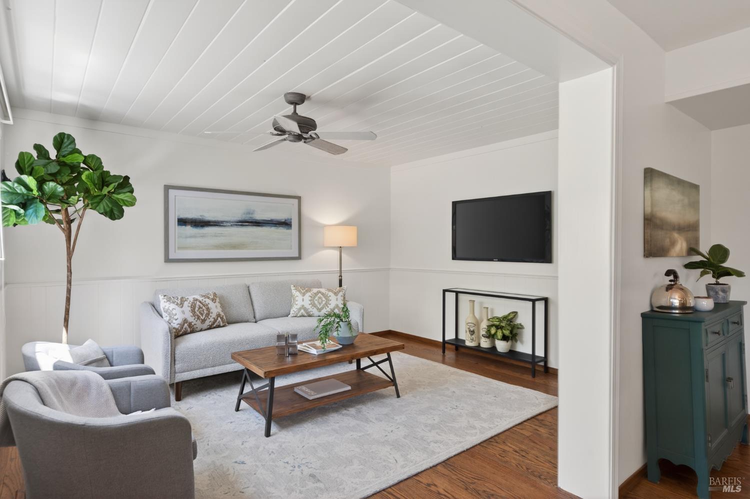 Detail Gallery Image 28 of 67 For 3527 Jomar Dr, Napa,  CA 94558 - 4 Beds | 2/1 Baths