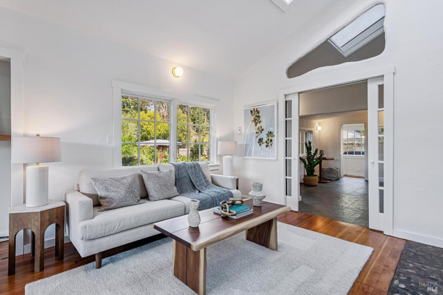 Detail Gallery Image 11 of 69 For 18 Cypress Rd, Point Reyes Station,  CA 94956 - 4 Beds | 1/1 Baths