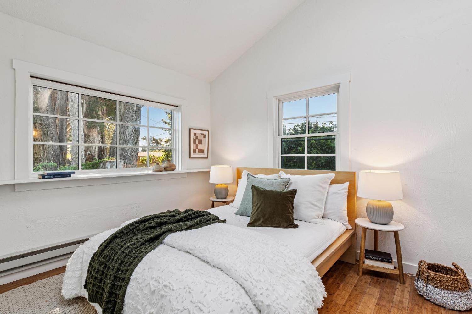 Detail Gallery Image 21 of 69 For 18 Cypress Rd, Point Reyes Station,  CA 94956 - 4 Beds | 1/1 Baths
