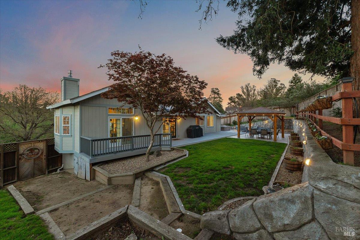 Detail Gallery Image 2 of 58 For 6081 Malcom Ln, Penngrove,  CA 94951 - 3 Beds | 2/1 Baths