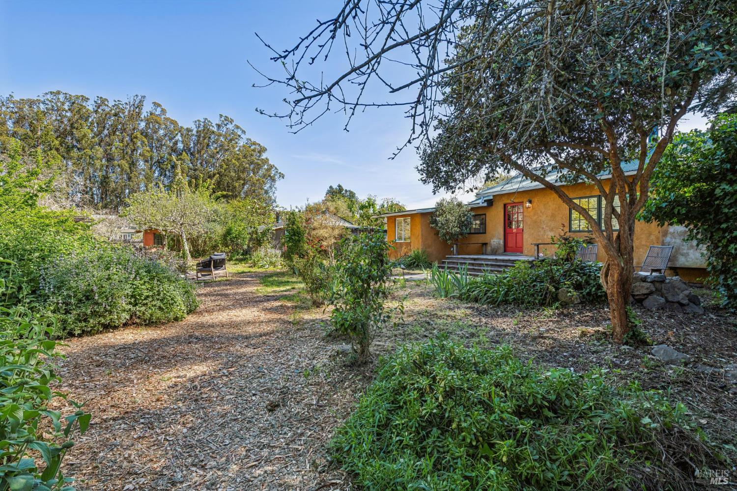 Detail Gallery Image 3 of 69 For 18 Cypress Rd, Point Reyes Station,  CA 94956 - 4 Beds | 1/1 Baths