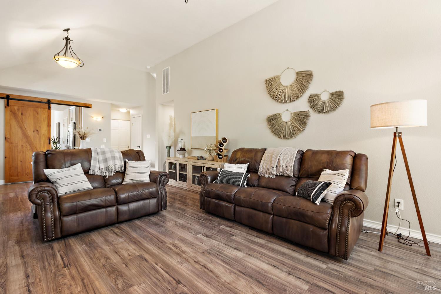 Detail Gallery Image 10 of 40 For 70 Marina Ridge Ct, Vallejo,  CA 94591 - 3 Beds | 2/1 Baths