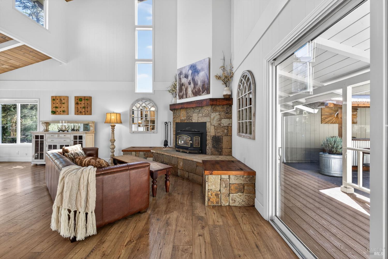 Detail Gallery Image 22 of 82 For 433 San Geronimo Valley Dr, San Geronimo,  CA 94963 - 4 Beds | 2/1 Baths