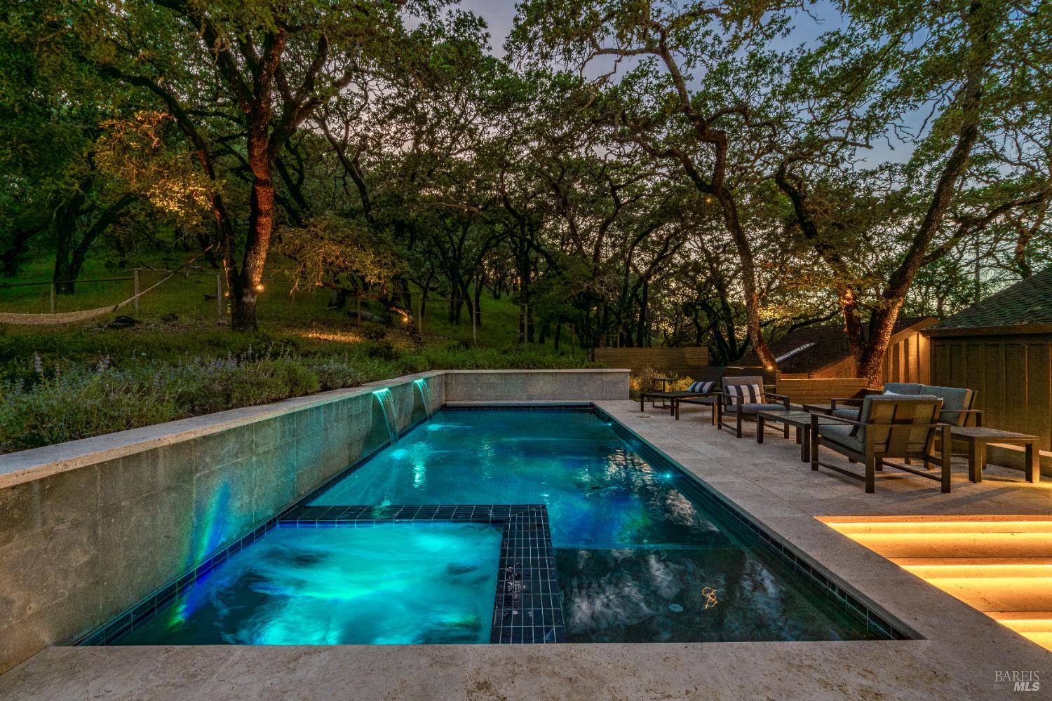 Detail Gallery Image 46 of 53 For 807 Wild Oak Dr, Santa Rosa,  CA 95409 - 3 Beds | 3/1 Baths