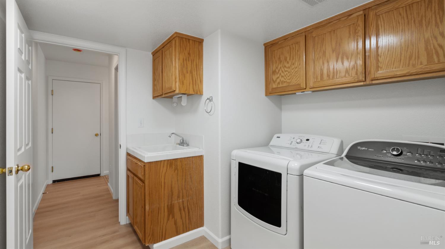 Detail Gallery Image 26 of 49 For 587 Abbey Dr, Fairfield,  CA 94534 - 3 Beds | 3 Baths