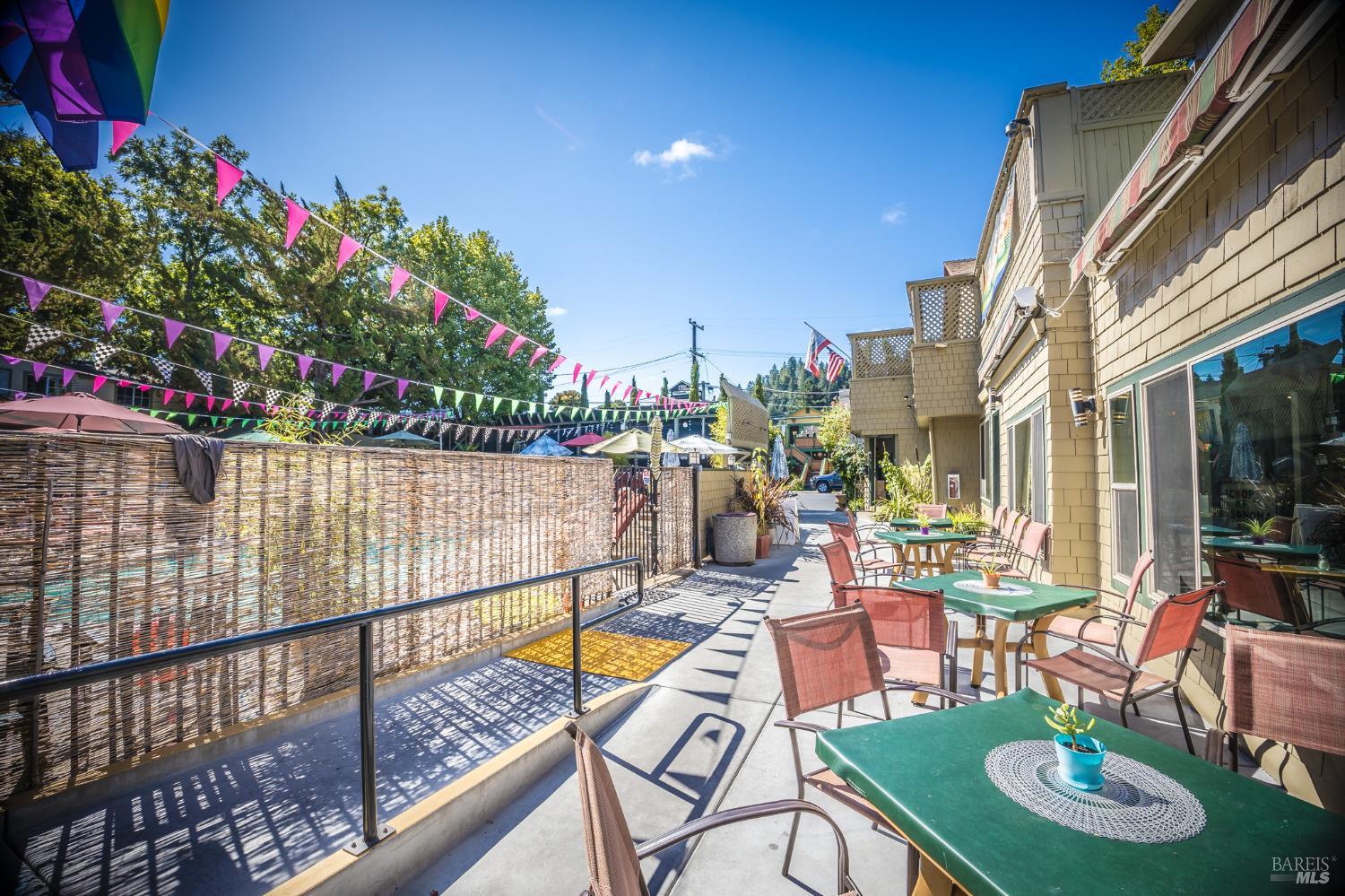 Detail Gallery Image 21 of 81 For 16390 4th St, Guerneville,  CA 95446 - – Beds | – Baths