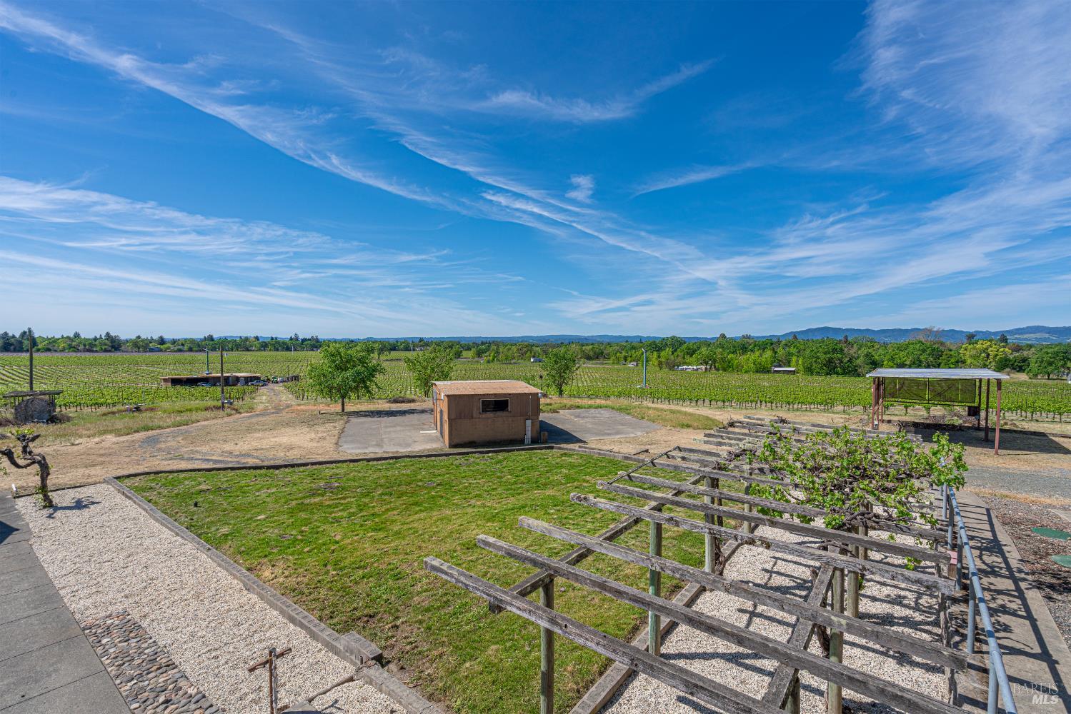 Detail Gallery Image 25 of 60 For 590 Pleasant Ave, Santa Rosa,  CA 95403 - 4 Beds | 3 Baths
