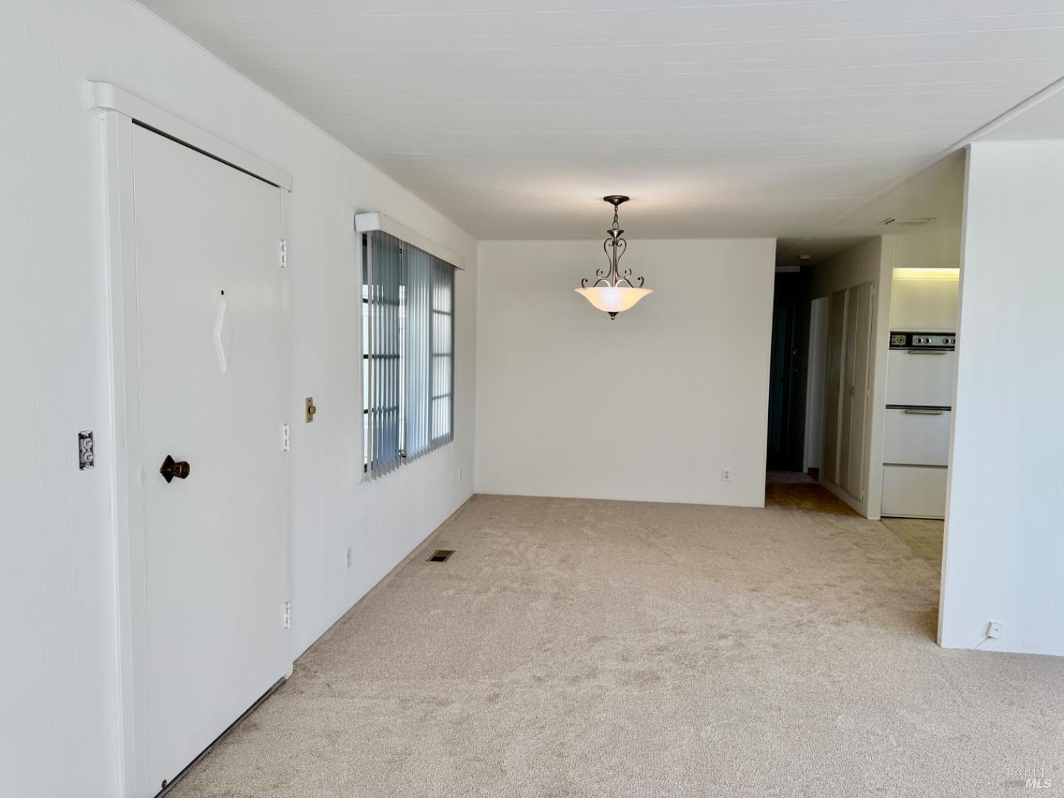 Detail Gallery Image 5 of 51 For 229 Cazares Cir, Sonoma,  CA 95476 - 2 Beds | 2 Baths