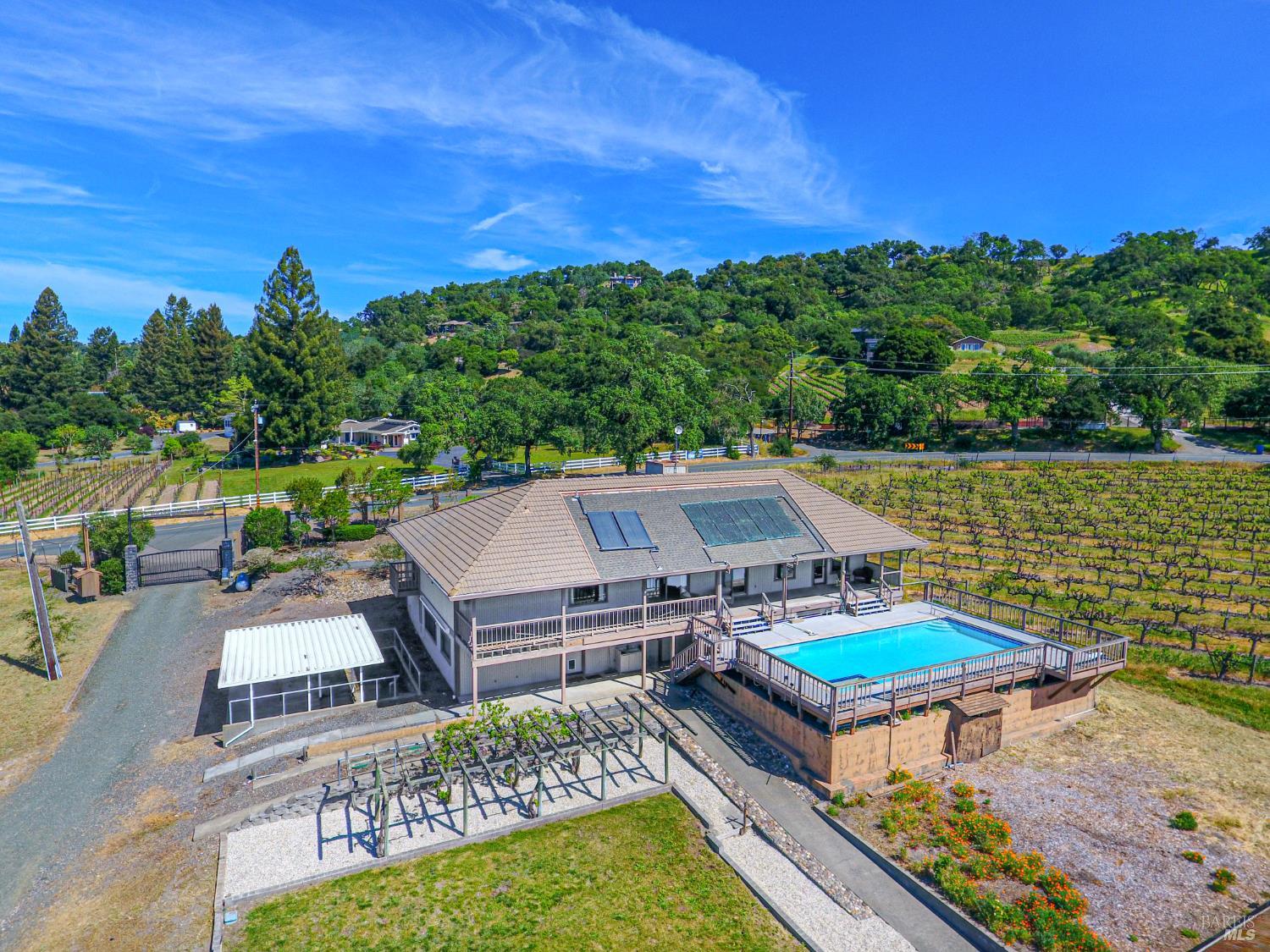 Detail Gallery Image 8 of 60 For 590 Pleasant Ave, Santa Rosa,  CA 95403 - 4 Beds | 3 Baths