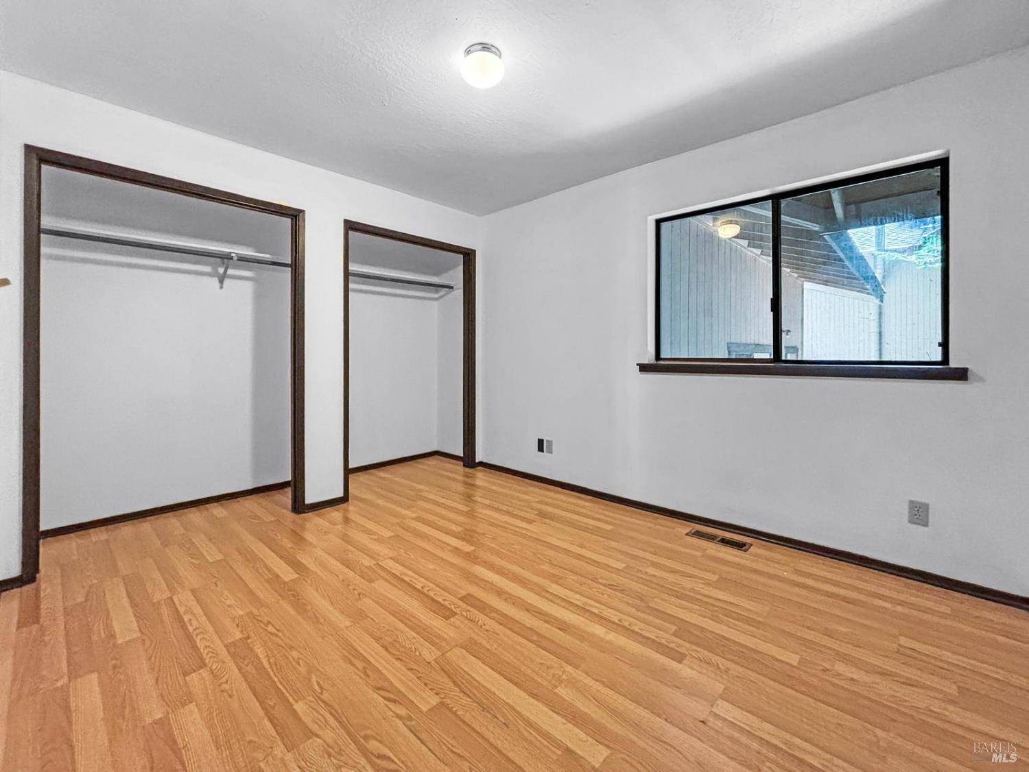 Detail Gallery Image 7 of 11 For 24048 Willow Ln, Willits,  CA 95490 - 3 Beds | 2 Baths