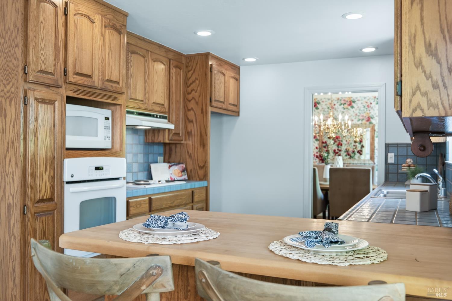 Detail Gallery Image 24 of 67 For 3527 Jomar Dr, Napa,  CA 94558 - 4 Beds | 2/1 Baths