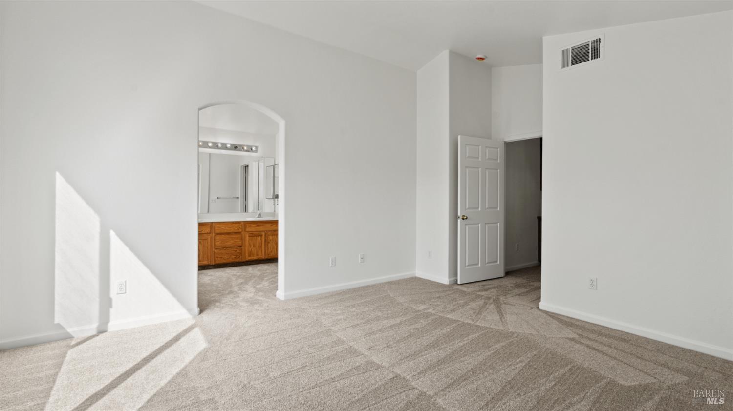 Detail Gallery Image 38 of 49 For 587 Abbey Dr, Fairfield,  CA 94534 - 3 Beds | 3 Baths