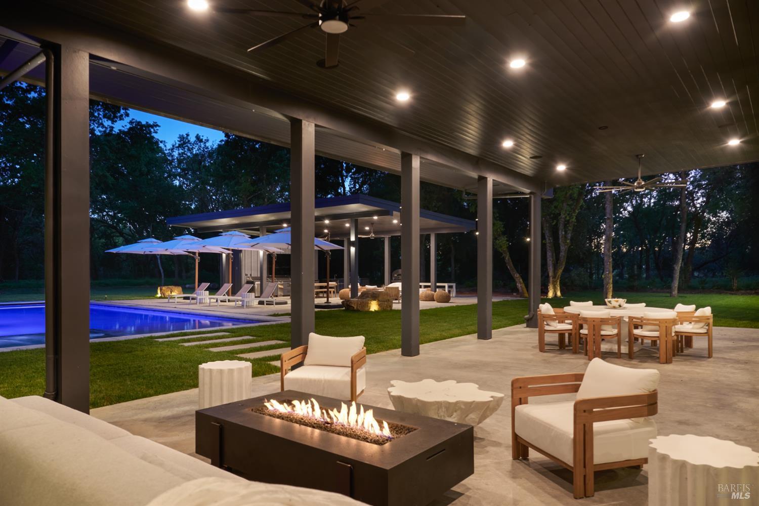 Detail Gallery Image 37 of 44 For 247 Fisher Ln, Sonoma,  CA 95476 - 5 Beds | 6/2 Baths