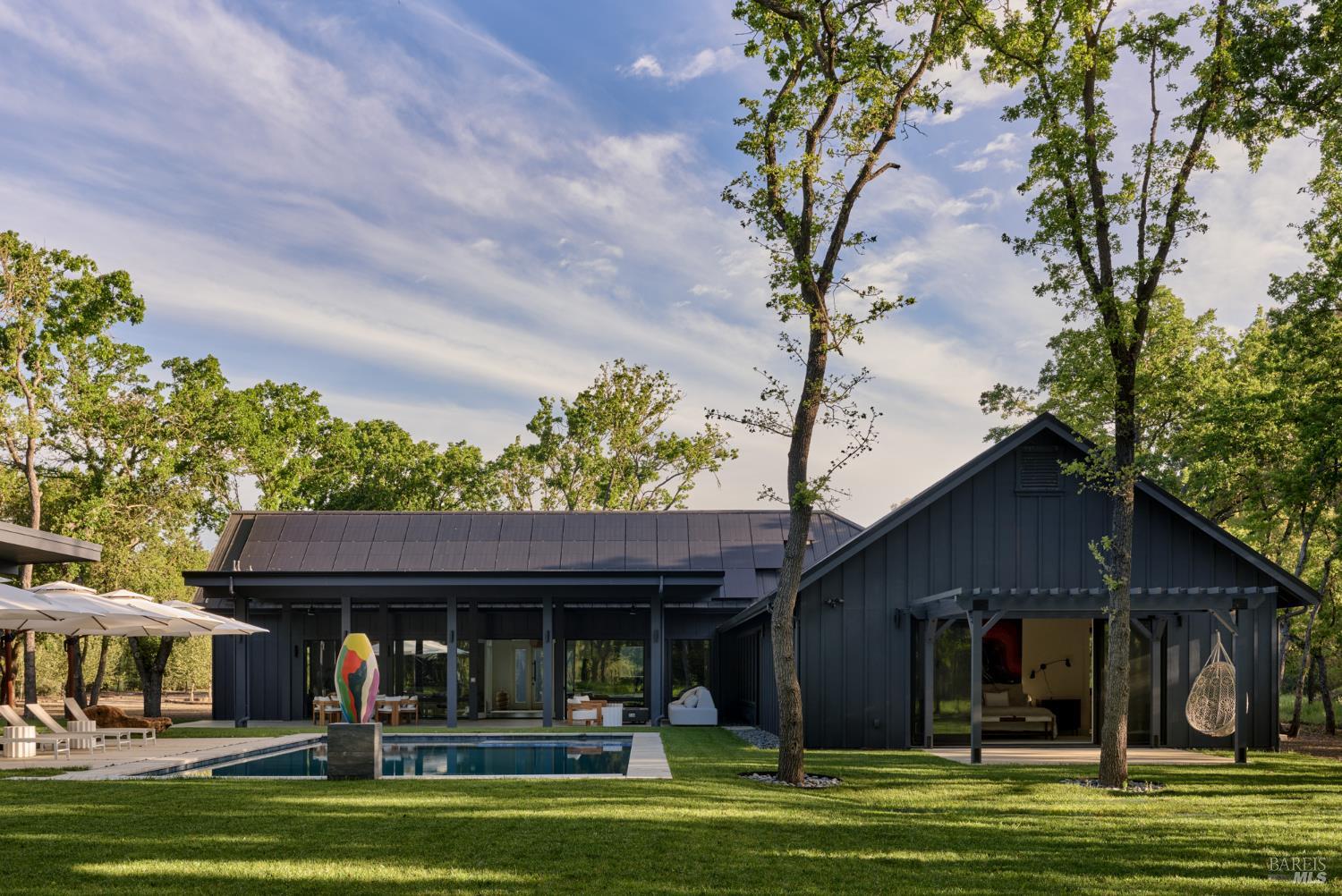 Detail Gallery Image 5 of 44 For 247 Fisher Ln, Sonoma,  CA 95476 - 5 Beds | 6/2 Baths