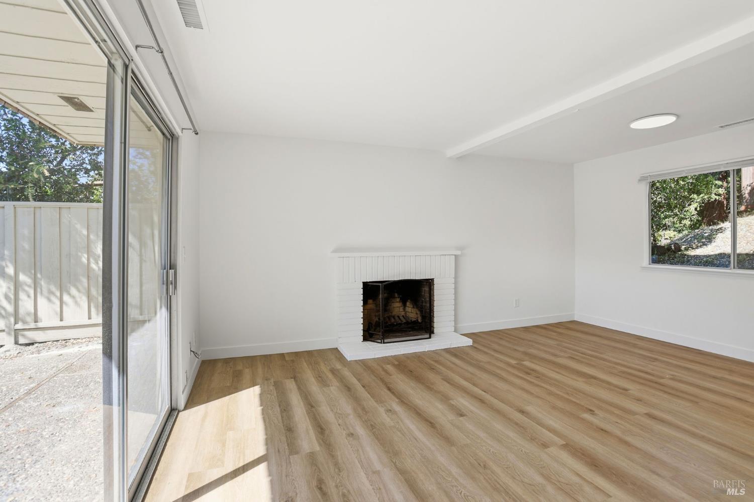 Detail Gallery Image 14 of 42 For 230 San Andreas Dr, Novato,  CA 94945 - – Beds | – Baths