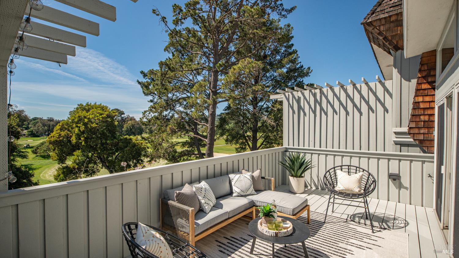 Detail Gallery Image 17 of 36 For 143 Knollwood Dr, San Rafael,  CA 94901 - 3 Beds | 2 Baths