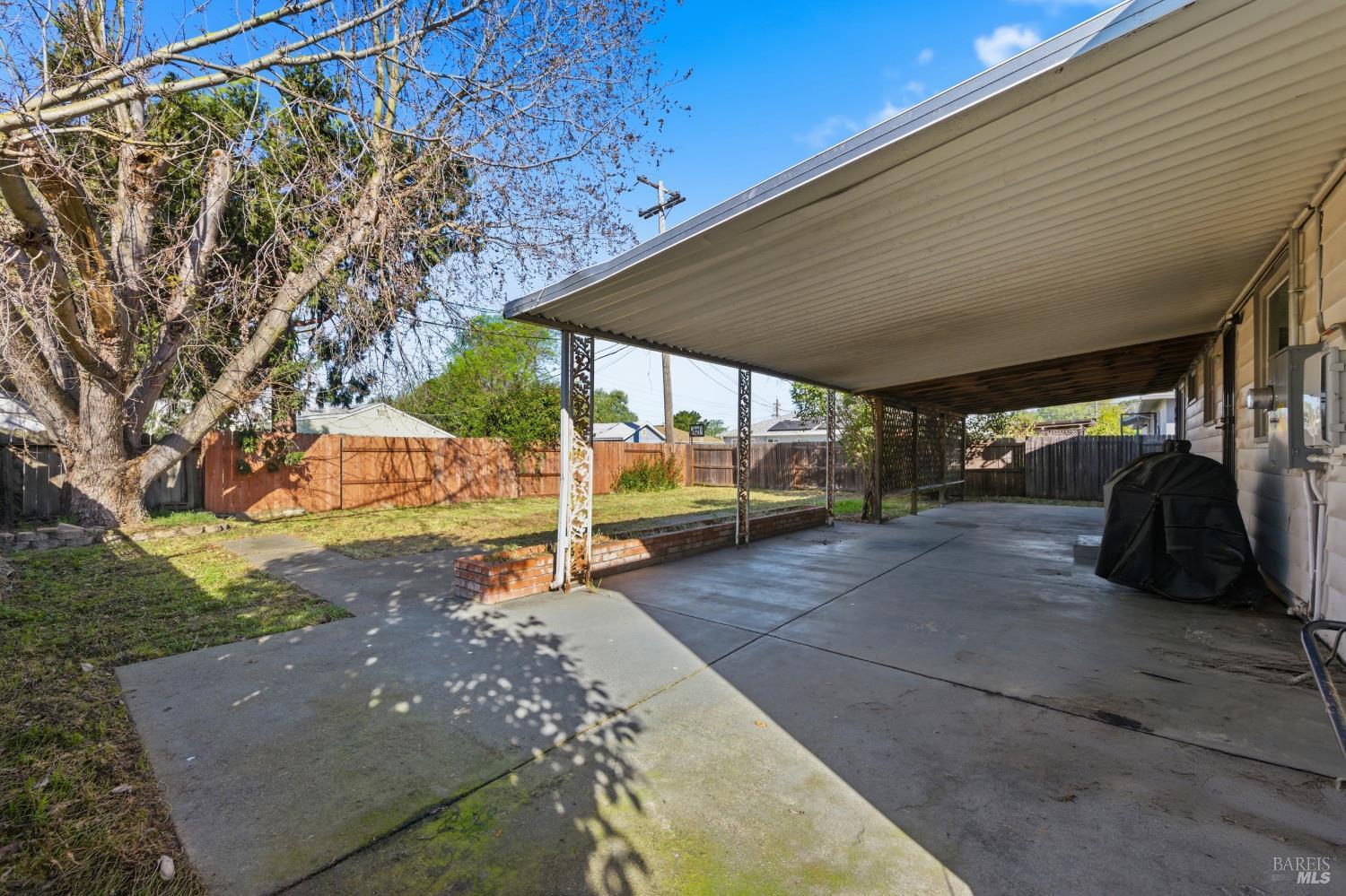 Detail Gallery Image 13 of 16 For 891 Rosewood Ave, Vallejo,  CA 94591 - 3 Beds | 1 Baths