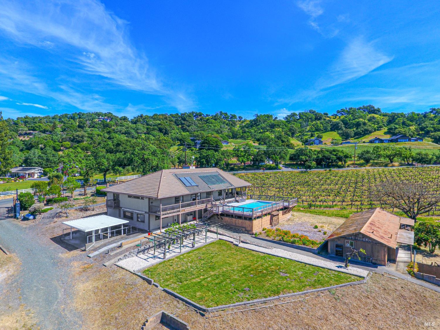 Detail Gallery Image 4 of 60 For 590 Pleasant Ave, Santa Rosa,  CA 95403 - 4 Beds | 3 Baths