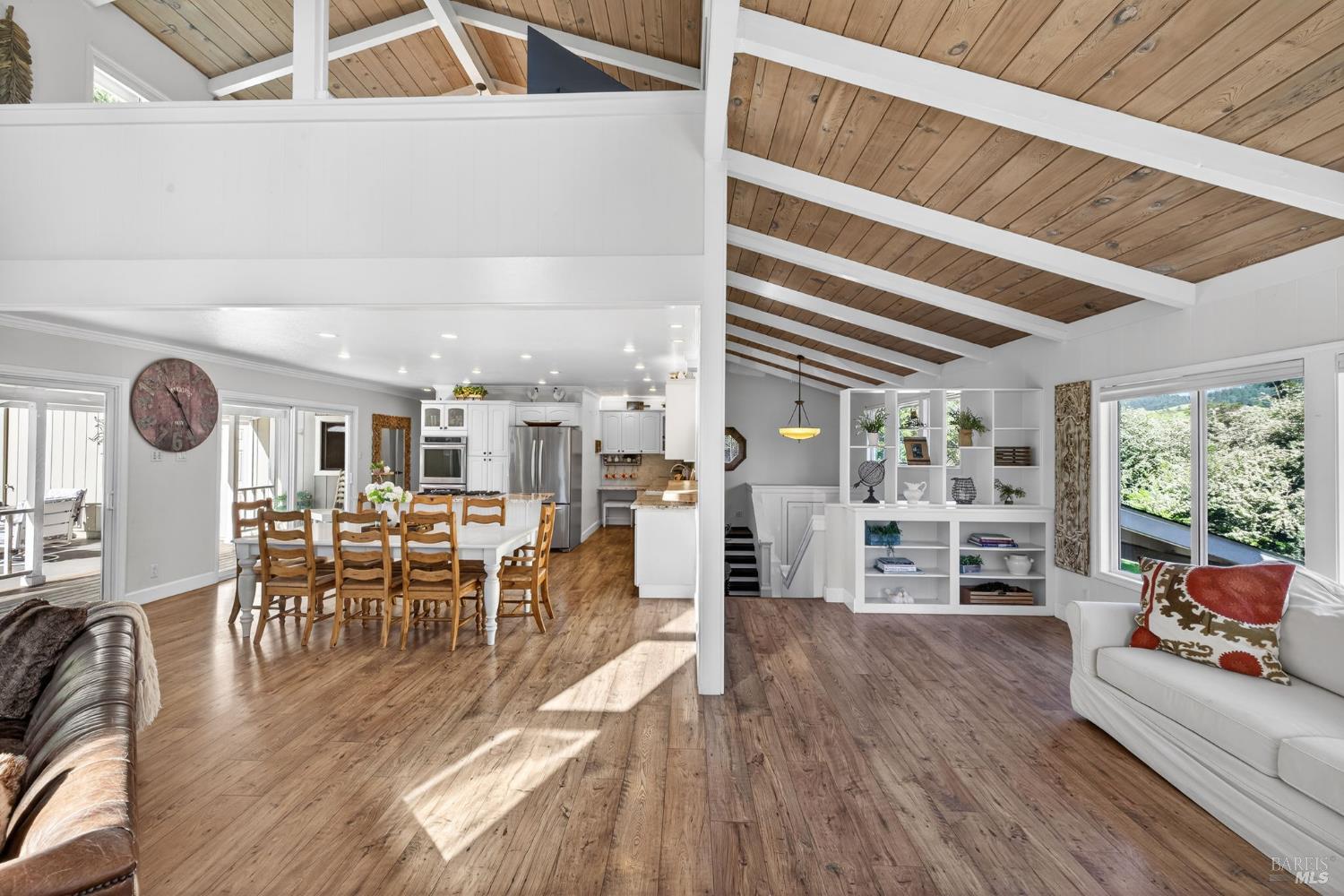 Detail Gallery Image 16 of 82 For 433 San Geronimo Valley Dr, San Geronimo,  CA 94963 - 4 Beds | 2/1 Baths