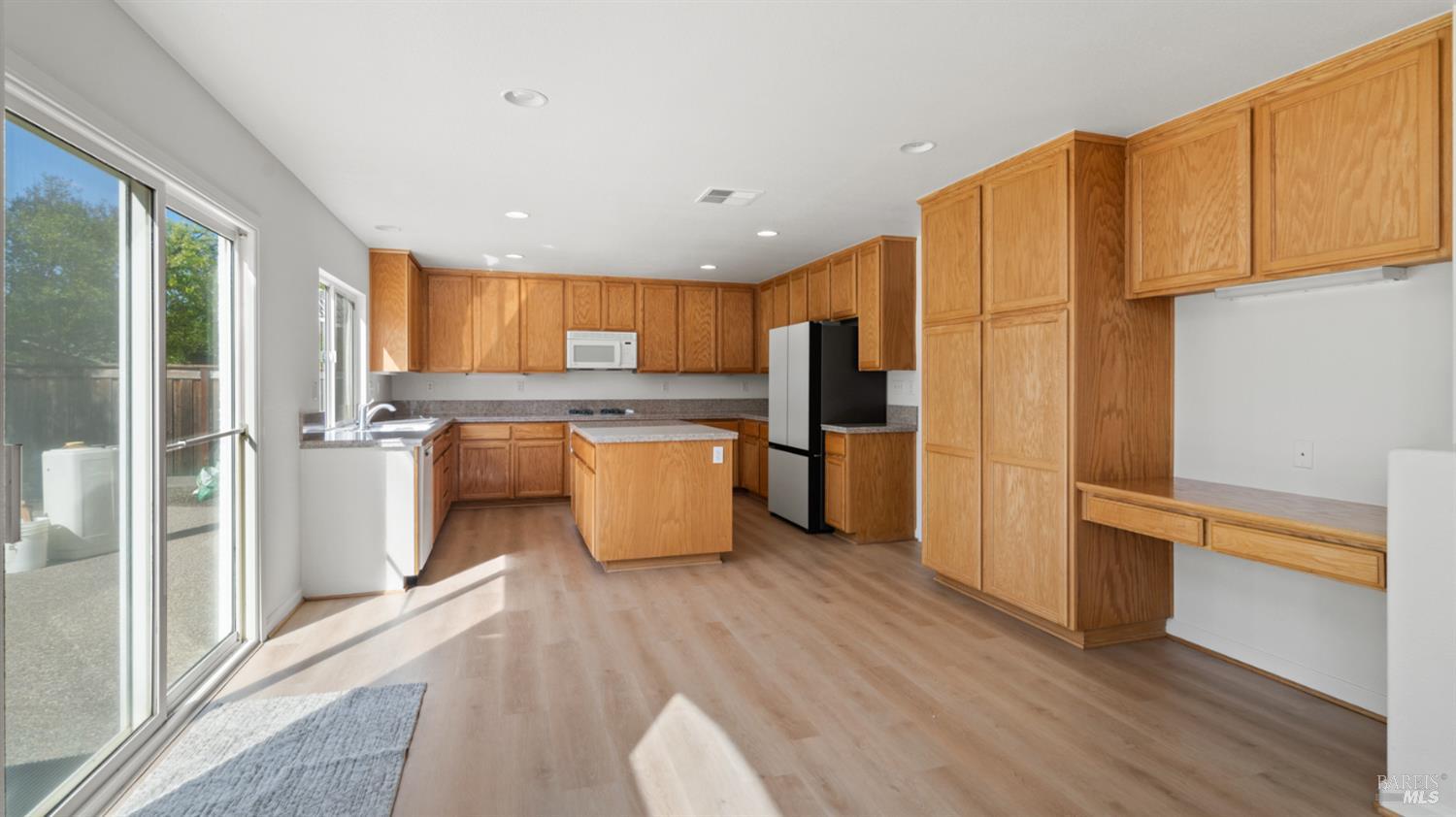 Detail Gallery Image 19 of 49 For 587 Abbey Dr, Fairfield,  CA 94534 - 3 Beds | 3 Baths