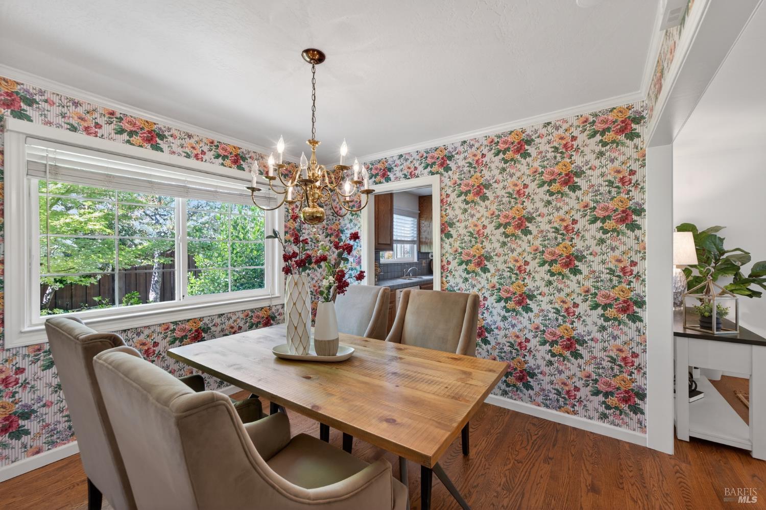 Detail Gallery Image 13 of 67 For 3527 Jomar Dr, Napa,  CA 94558 - 4 Beds | 2/1 Baths