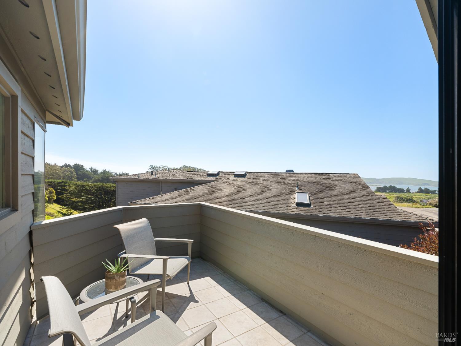 Detail Gallery Image 15 of 38 For 142 Poppy Ct, Bodega Bay,  CA 94923 - 3 Beds | 3 Baths