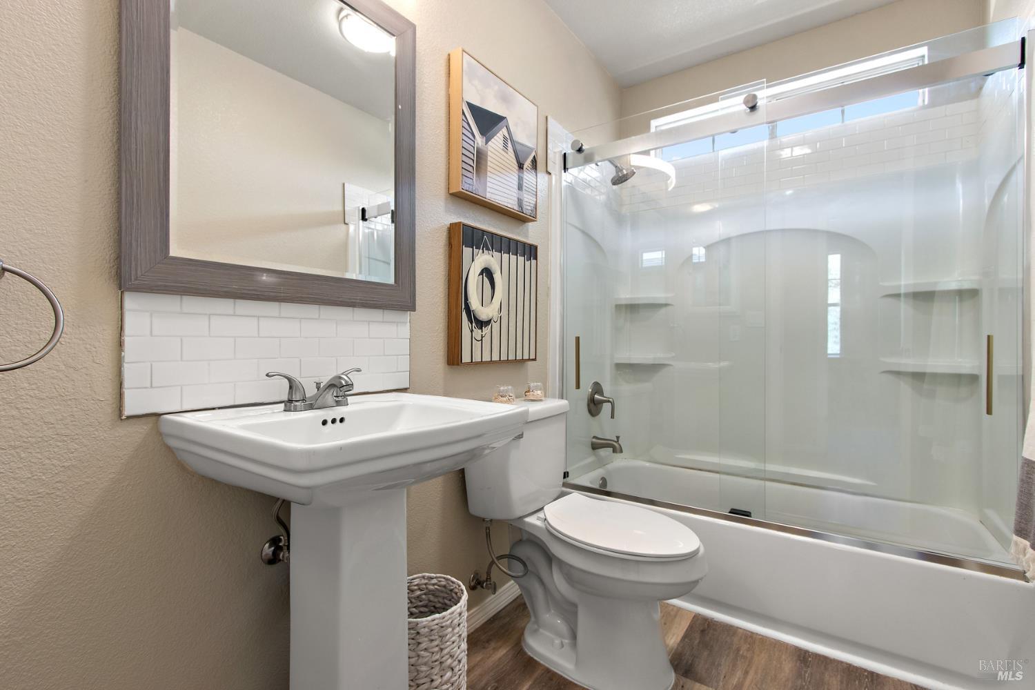 Detail Gallery Image 24 of 40 For 70 Marina Ridge Ct, Vallejo,  CA 94591 - 3 Beds | 2/1 Baths