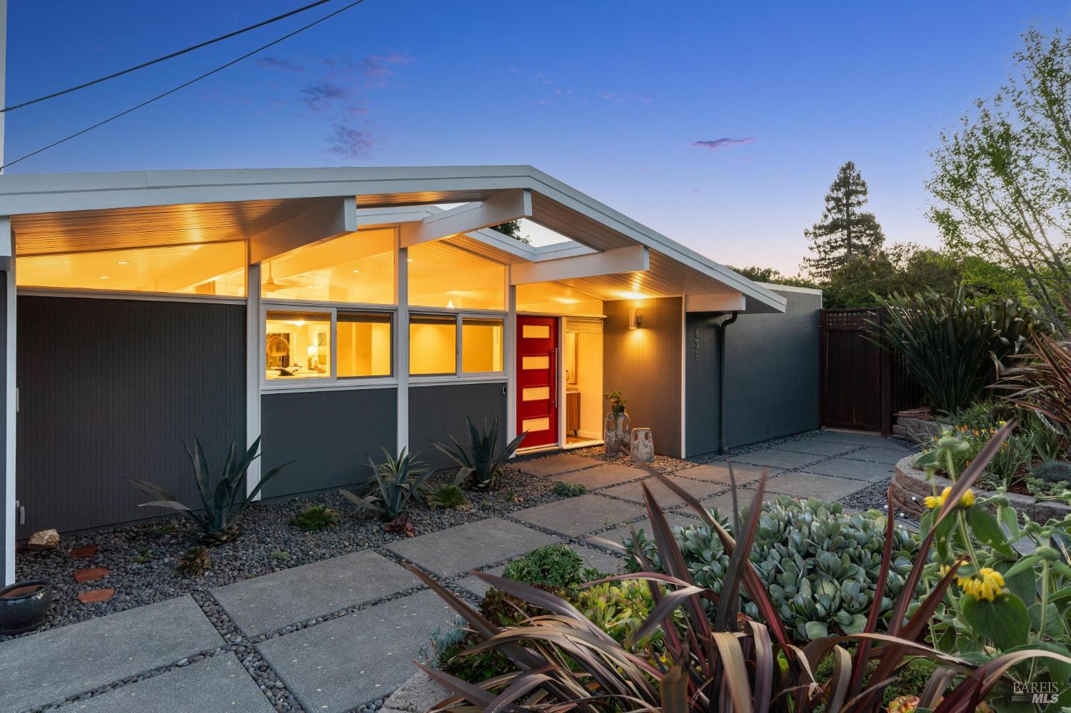 Detail Gallery Image 50 of 57 For 839 Greenberry Ln, San Rafael,  CA 94903 - 4 Beds | 2 Baths