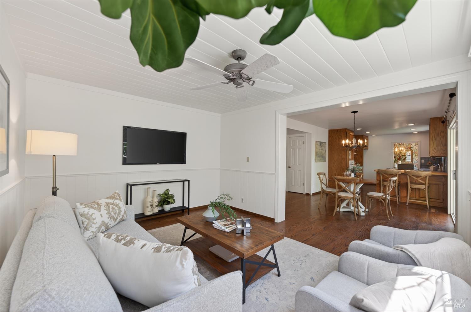 Detail Gallery Image 33 of 67 For 3527 Jomar Dr, Napa,  CA 94558 - 4 Beds | 2/1 Baths