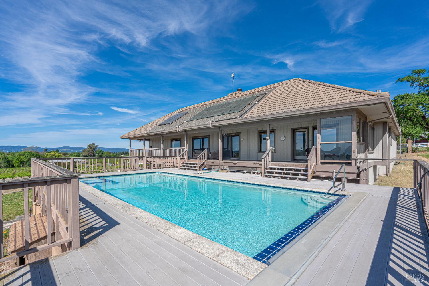 Detail Gallery Image 19 of 60 For 590 Pleasant Ave, Santa Rosa,  CA 95403 - 4 Beds | 3 Baths