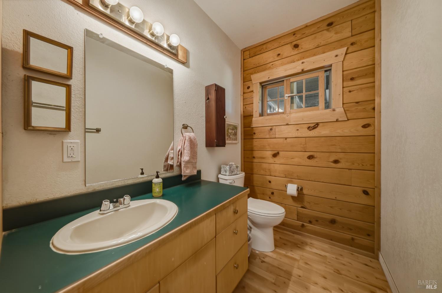 Detail Gallery Image 37 of 72 For 12300 Skaggs Rd, Geyserville,  CA 95441 - 2 Beds | 2 Baths