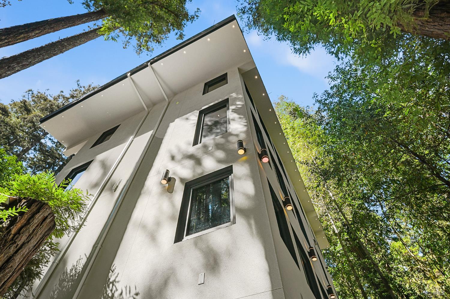 Detail Gallery Image 11 of 84 For 14685 Willow Rd, Guerneville,  CA 95446 - 3 Beds | 3 Baths