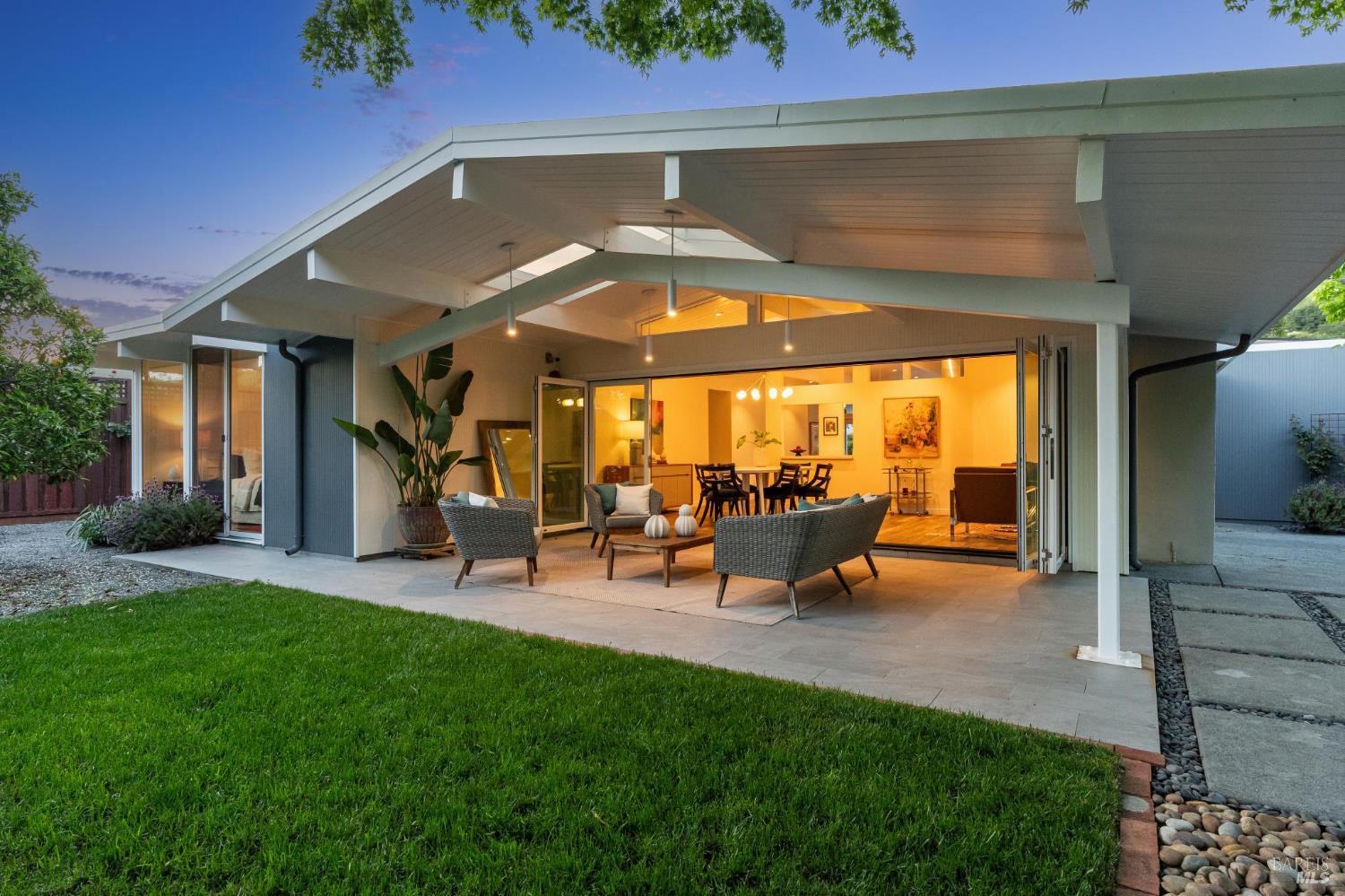 Detail Gallery Image 54 of 57 For 839 Greenberry Ln, San Rafael,  CA 94903 - 4 Beds | 2 Baths