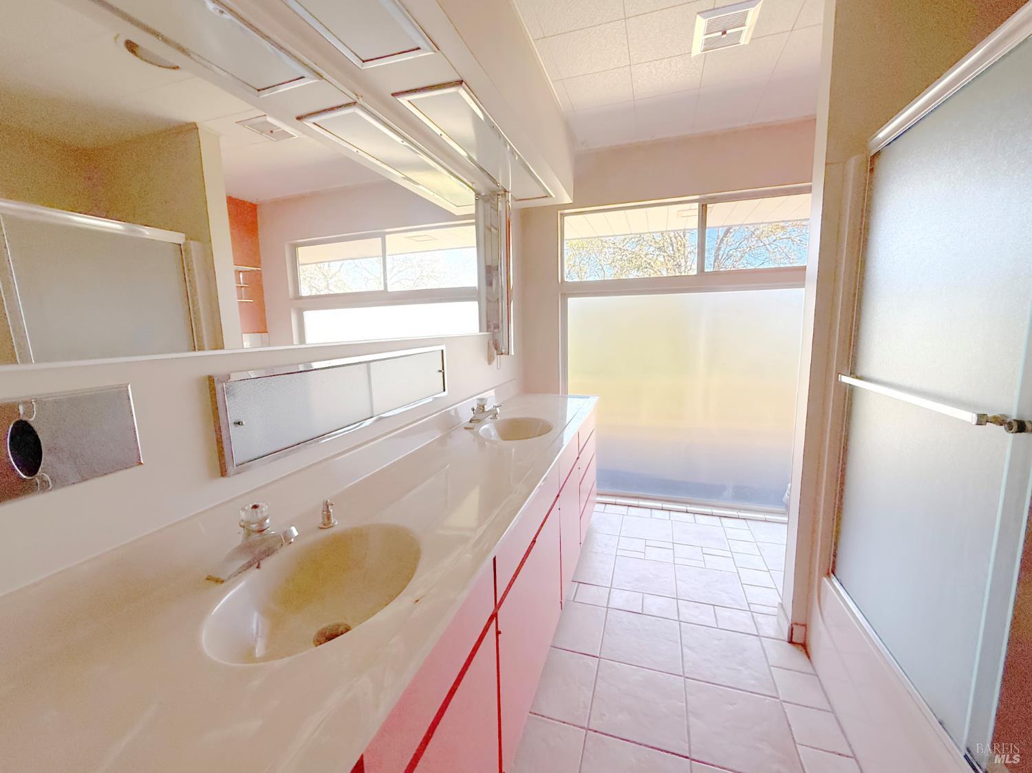 Detail Gallery Image 18 of 32 For 27150 Mendocino Pass Rd, Covelo,  CA 95428 - 2 Beds | 2 Baths