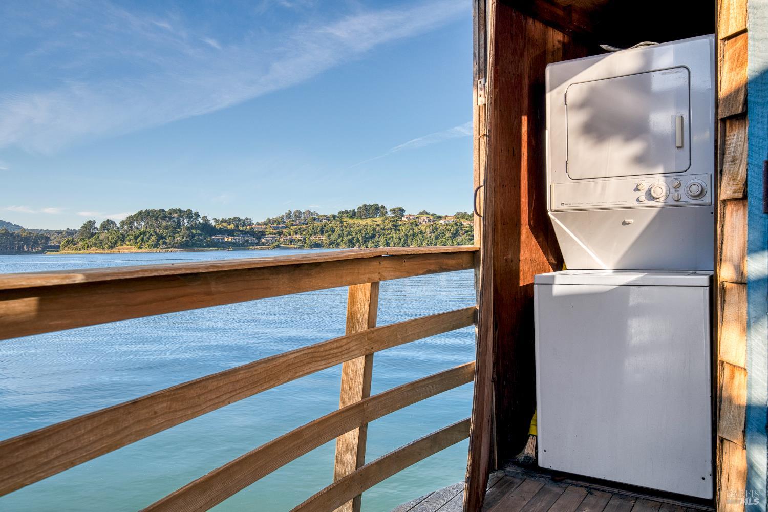 Detail Gallery Image 33 of 33 For 42 E Pier Unkn, Sausalito,  CA 94965 - 1 Beds | 1 Baths