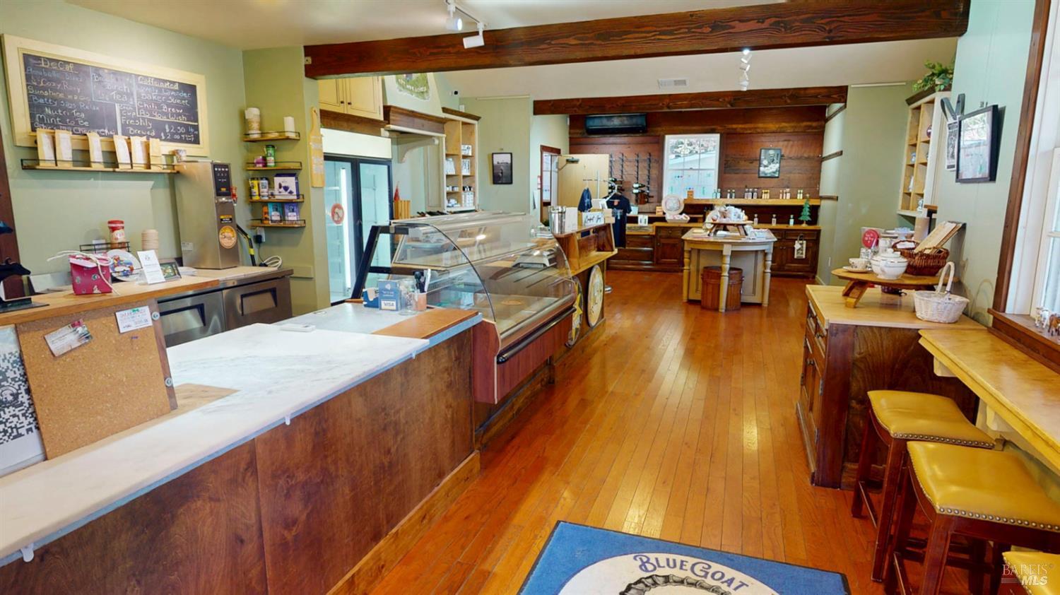 Detail Gallery Image 11 of 59 For 380 Bohemian Hwy, Freestone,  CA 95472 - 2 Beds | 2 Baths