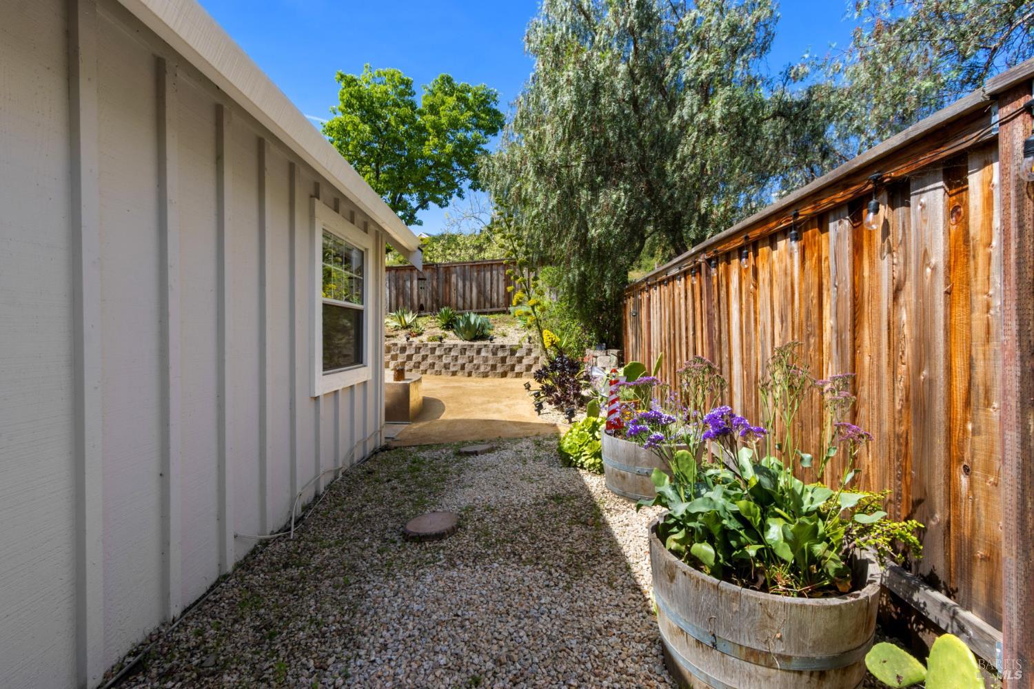 Detail Gallery Image 40 of 40 For 70 Marina Ridge Ct, Vallejo,  CA 94591 - 3 Beds | 2/1 Baths