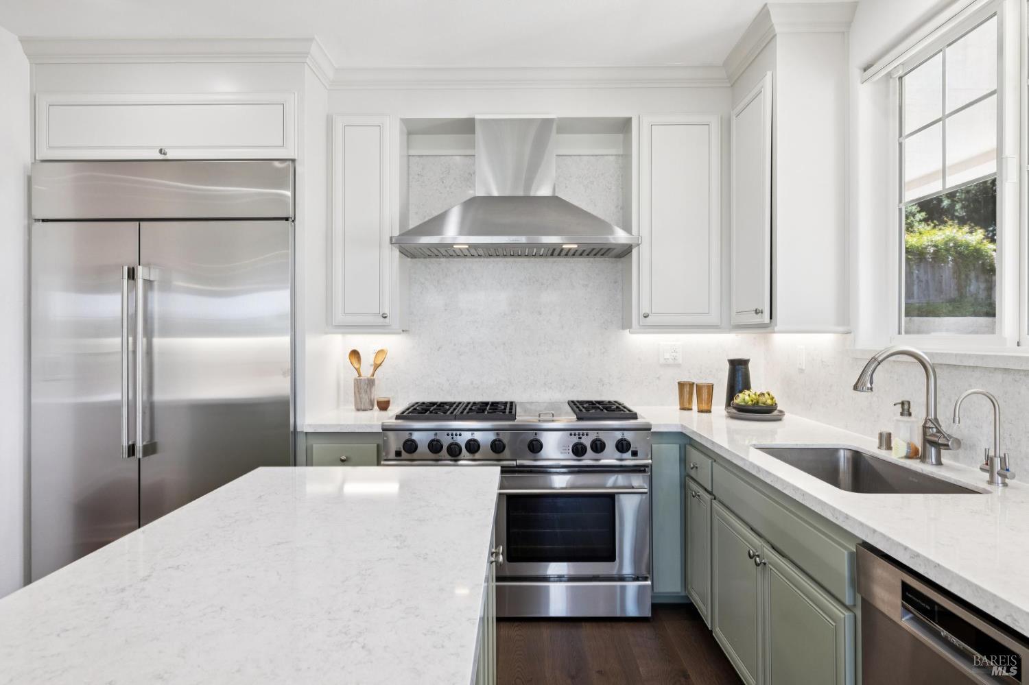 Detail Gallery Image 30 of 99 For 40 Miwok Dr, Novato,  CA 94947 - 5 Beds | 4/1 Baths